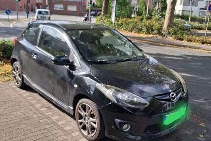 Mazda 2 135.000 km 3.000 &euro; Gütersloh 33332