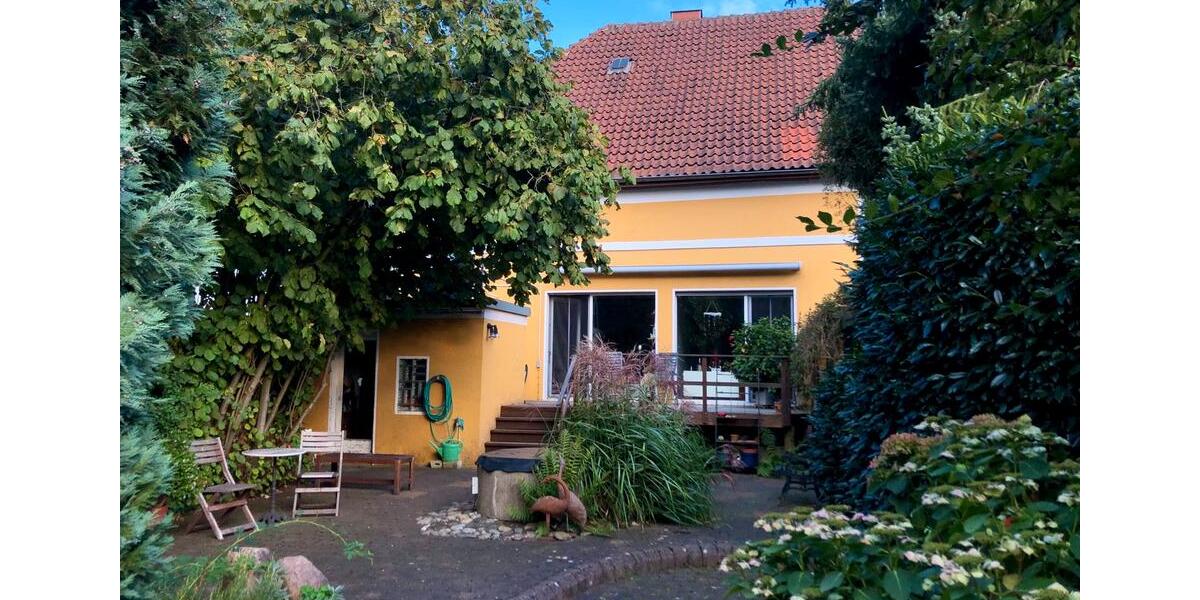 Einfamilienhaus Lage - 6 Zimmer, 180 m&sup2;, 320.000&euro; | Angebot:27457442