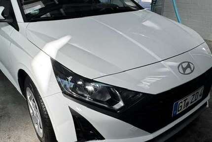 Hyundai i20 32.500 km 13.450 &euro; Gütersloh, Stadt 33330