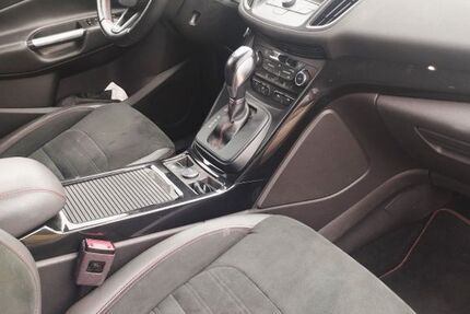 Ford Kuga 91.000 km 12.299 &euro; Schloß Holte-Stukenbrock 33758