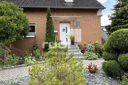 Haus Bielefeld / Brackwede Brackwede - 4 Zimmer, 180 m&sup2;, 405.000&euro; | Angebot:27449890