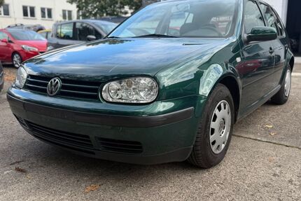 VW Golf 133.000 km 1.290 &euro; Lage 32791