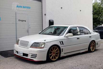 Toyota Crown 109.500 km 13.944 &euro; Bielefeld 33729