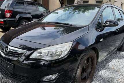 Opel Astra 181.000 km 1.699 &euro; Versmold 33775