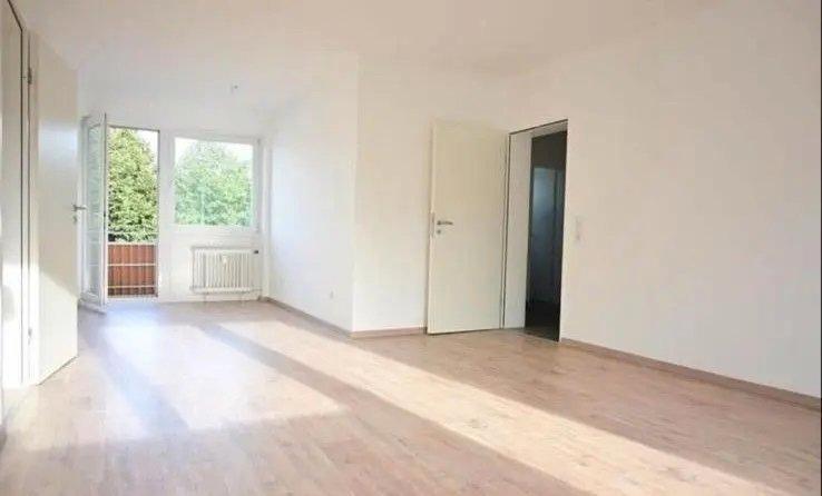 Etagenwohnung Lage - 3 Zimmer, 75 m&sup2;, 110.000&euro; | Angebot:27474957