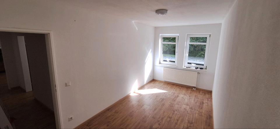 Etagenwohnung Halle - 3 Zimmer, 73 m&sup2;, 200.000&euro; | Angebot:27496401