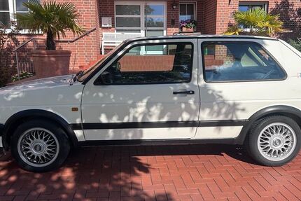 VW Golf 113.340 km 5.555 &euro; Schloß-Holte 33758