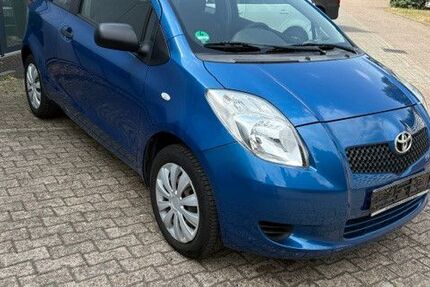 Toyota Yaris 162.058 km 2.900 &euro; Schloß Holte-Stukenbrock 33758