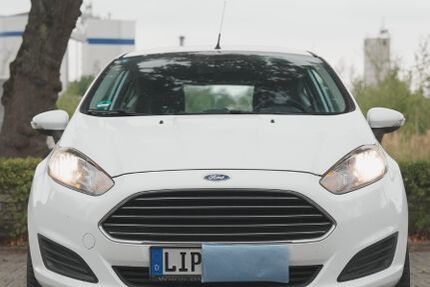 Ford Fiesta 121.000 km 3.900 &euro; Lage 32791