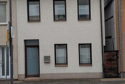 Haus Lippstadt - 4 Zimmer, 107 m&sup2;, 240.000&euro; | Angebot:27430319