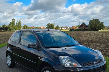 Ford Fiesta 183.200 km 1.500 &euro; Leopoldshöhe 33818