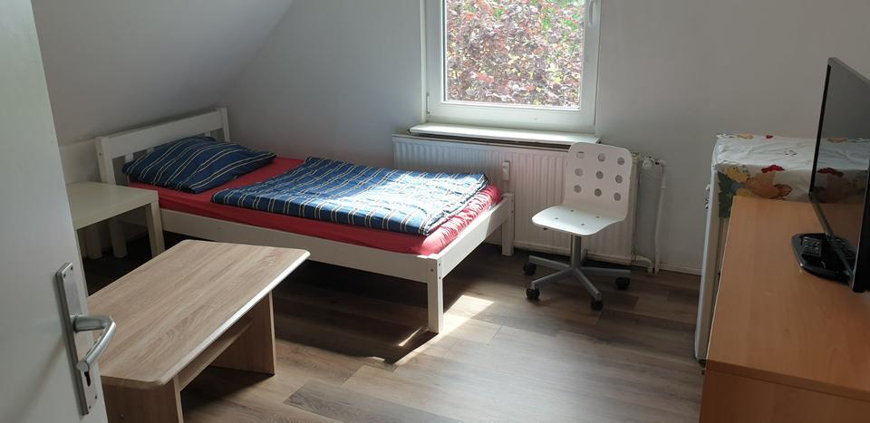 Einfamilienhaus Werther (Westfahlen) - 9 Zimmer, 400 m&sup2;, 1.800&euro; | Angebot:19067826