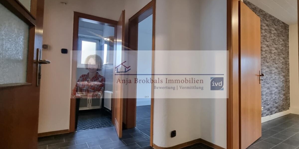 Zentral - ruhig - großes Grundstück_provisionsfrei für Käufer - Zweifamilienhaus Gütersloh | Angebot:23476775
