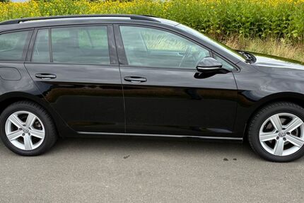 VW Golf 148.025 km 10.900 &euro; Bielefeld 33611
