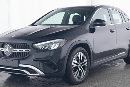 Mercedes-Benz GLA 180 14.320 km 32.240 &euro; Rheda-Wiedenbrück 33378
