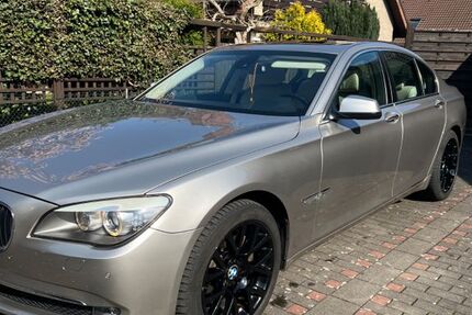 BMW 740 167.000 km 15.700 &euro; Rheda-Wiedenbrück 33378