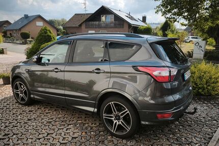 Ford Kuga 56.000 km 17.800 &euro; Versmold 33775