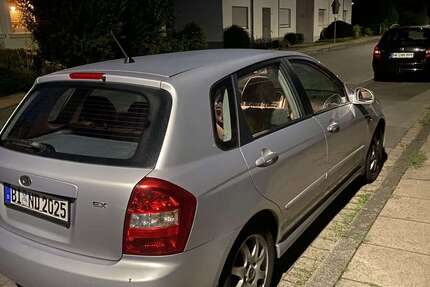 Kia Cerato 183.000 km 1.300 &euro; Bielefeld, Stadt 33611