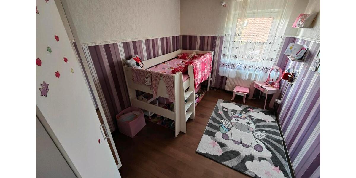 Doppelhaushälfte Lage - 9 Zimmer, 172 m&sup2;, 435.000&euro; | Angebot:27242749