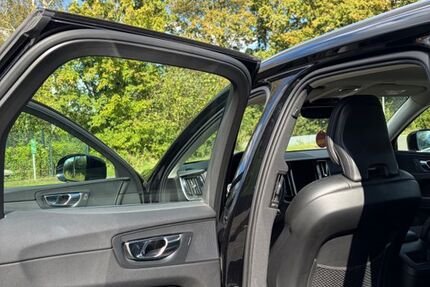 Volvo XC60 106.000 km 22.999 &euro; Bielefeld 33659