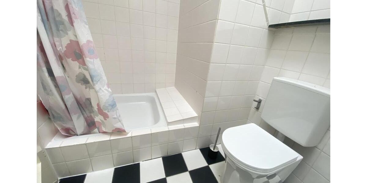 Etagenwohnung Bielefeld Schildesche - 3 Zimmer, 103 m&sup2;, 1.200&euro; | Angebot:26464147