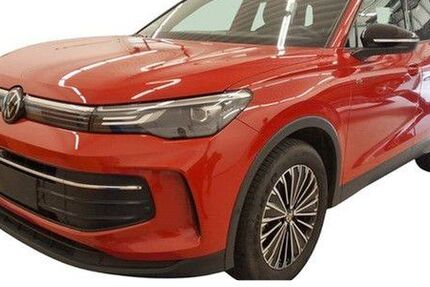 VW Tiguan 17.384 km 32.890 &euro; Verl 33415