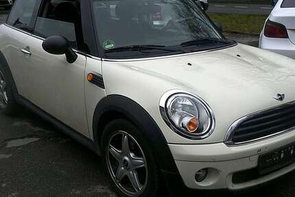 Mini One 143.880 km 4.790 &euro; Rietberg 33397