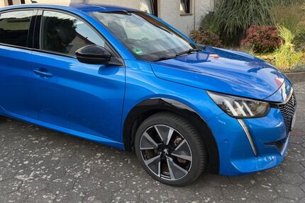 Peugeot 208 32.626 km 18.800 &euro; Bielefeld 33729
