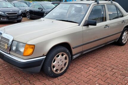 Mercedes-Benz E 200 187.865 km 1.490 &euro; Halle (Westfalen) 33790