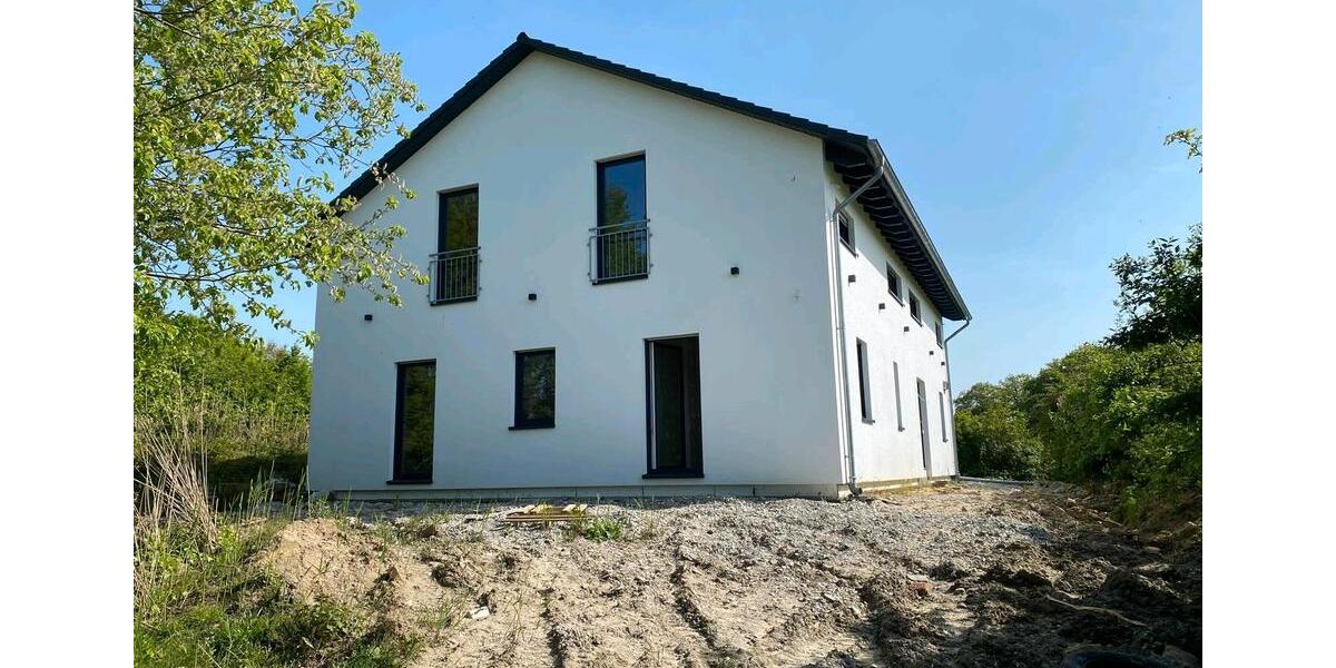 Einfamilienhaus Borgholzhausen - 8 Zimmer, 254 m&sup2;, 499.000&euro; | Angebot:27464852