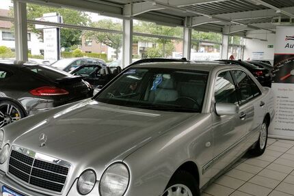 Mercedes-Benz E 200 42.000 km 12.490 &euro; Gütersloh 33332