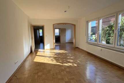 Wohnung Halle - 2.5 Zimmer, 96 m&sup2;, 1.250&euro; | Angebot:27306469