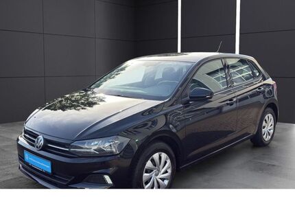VW Polo 48.871 km 11.990 &euro; Bielefeld 33613