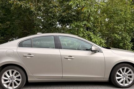 Volvo S60 213.000 km 9.000 &euro; Beckum 59269