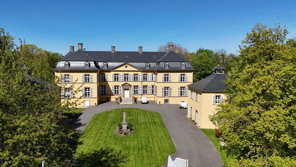 Einfamilienhaus Wadersloh - 40 Zimmer, 2.752 m&sup2;, 1.390.000&euro; | Angebot:27479031