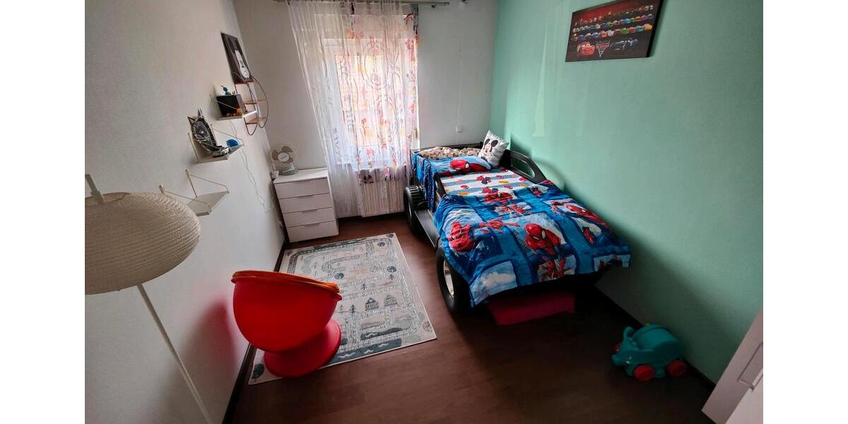 Doppelhaushälfte Lage - 9 Zimmer, 172 m&sup2;, 435.000&euro; | Angebot:27242749