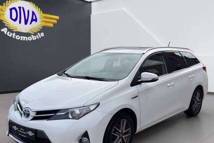 Toyota Auris 103.000 km 12.999 &euro; Bielefeld 33647