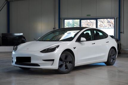 Tesla Model 3 79.300 km 26.100 &euro; Bielefeld 33689
