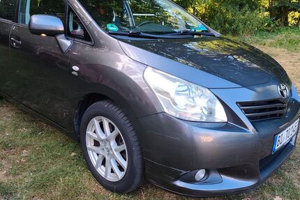 Toyota Verso 225.000 km 4.900 &euro; Bielefeld 33689