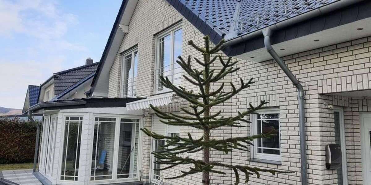 Einfamilienhaus Lage - 7 Zimmer, 330 m&sup2;, 689.000&euro; | Angebot:20197609