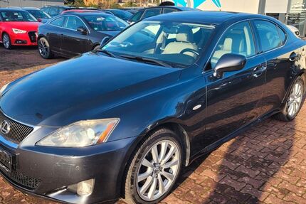 Lexus IS 220 233.119 km 5.300 &euro; Halle (Westfalen) 33790