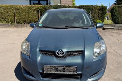 Toyota Auris 330.000 km 900 &euro; Oerlinghausen 33813