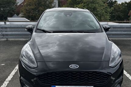 Ford Fiesta 99.000 km 13.000 &euro; Bielefeld 33739
