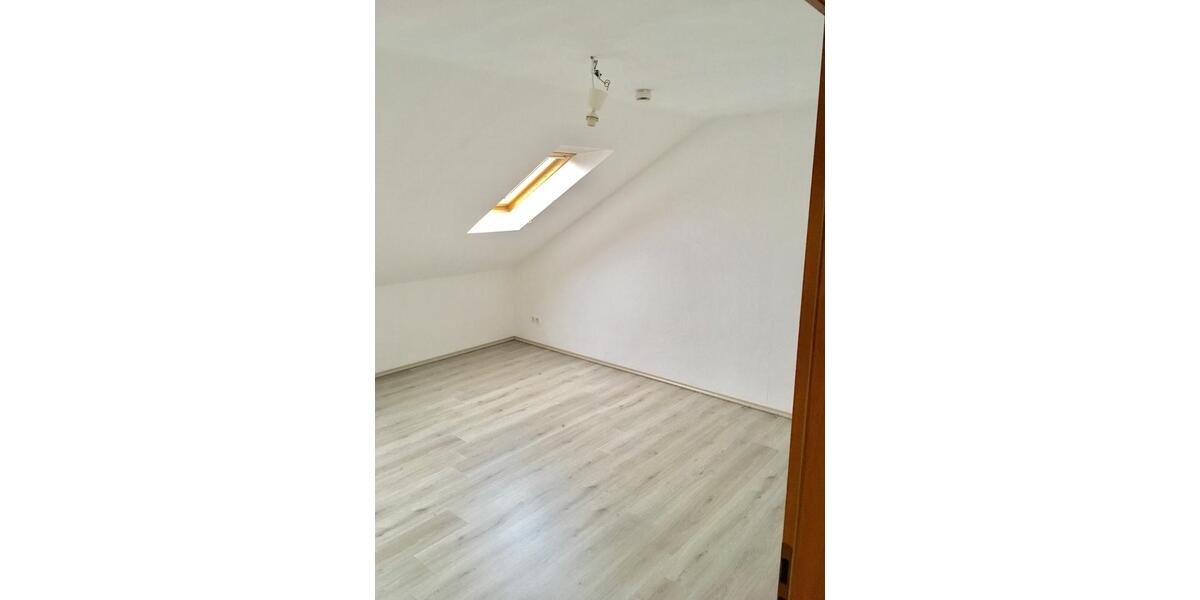 Dachgeschoßwohnung Bielefeld Heepen - 3 Zimmer, 70 m&sup2;, 130.000&euro; | Angebot:26877296