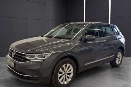 VW Tiguan 32.000 km 25.840 &euro; Schloß-Holte-Stukenbrock 33758