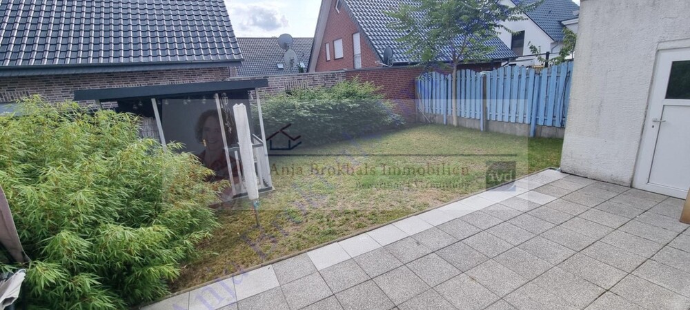 PREVIEW Junge DHH mit Garage in Spexard - provisionsfrei für Käufer - Doppelhaushälfte Gütersloh Isselhorst | Angebot:22286828