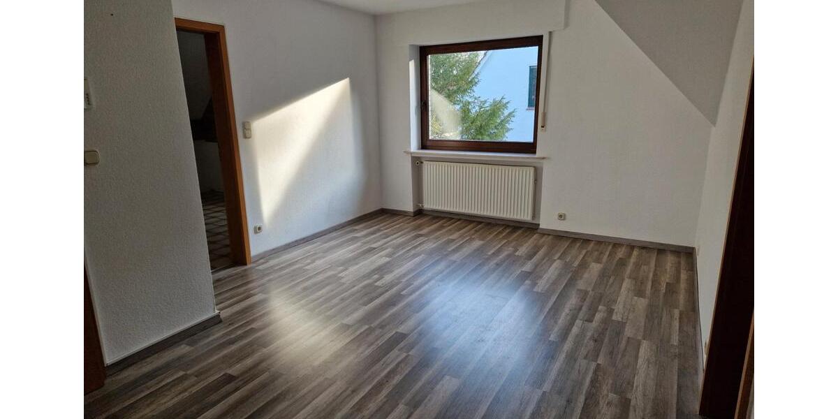 Einfamilienhaus Gütersloh Kattenstroth - 8 Zimmer, 210 m&sup2;, 465.000&euro; | Angebot:27464845