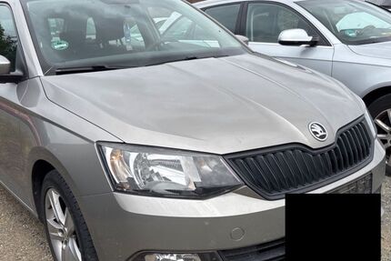 Skoda Fabia 122.054 km 5.999 &euro; Bielefeld 33689