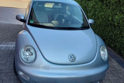 VW New Beetle 131.000 km 2.090 &euro; Oelde 59302