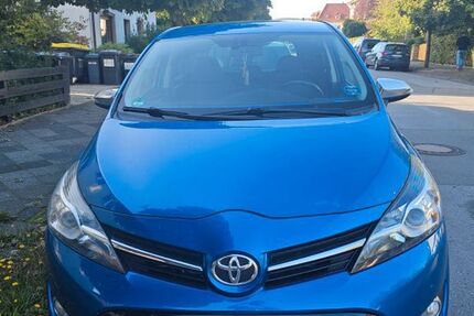 Toyota Verso 156.100 km 9.000 &euro; Bielefeld 33647